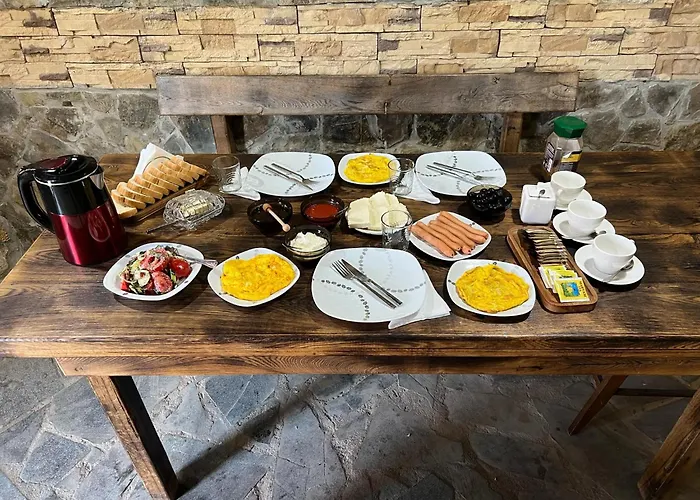 Villa Obcha - Whispering Vines Guesthouse