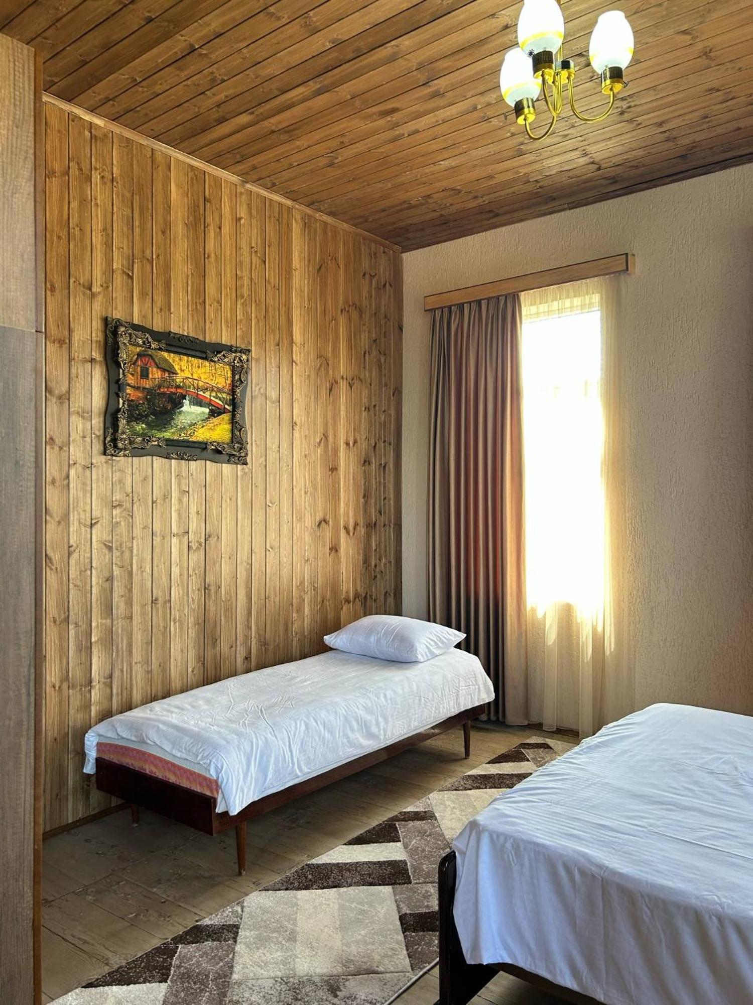 Obcha - Whispering Vines Chalet Bagdati