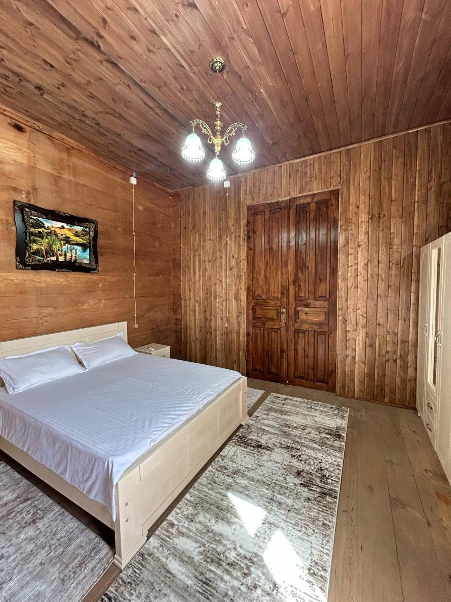 Obcha - Whispering Vines Chalet Bagdati