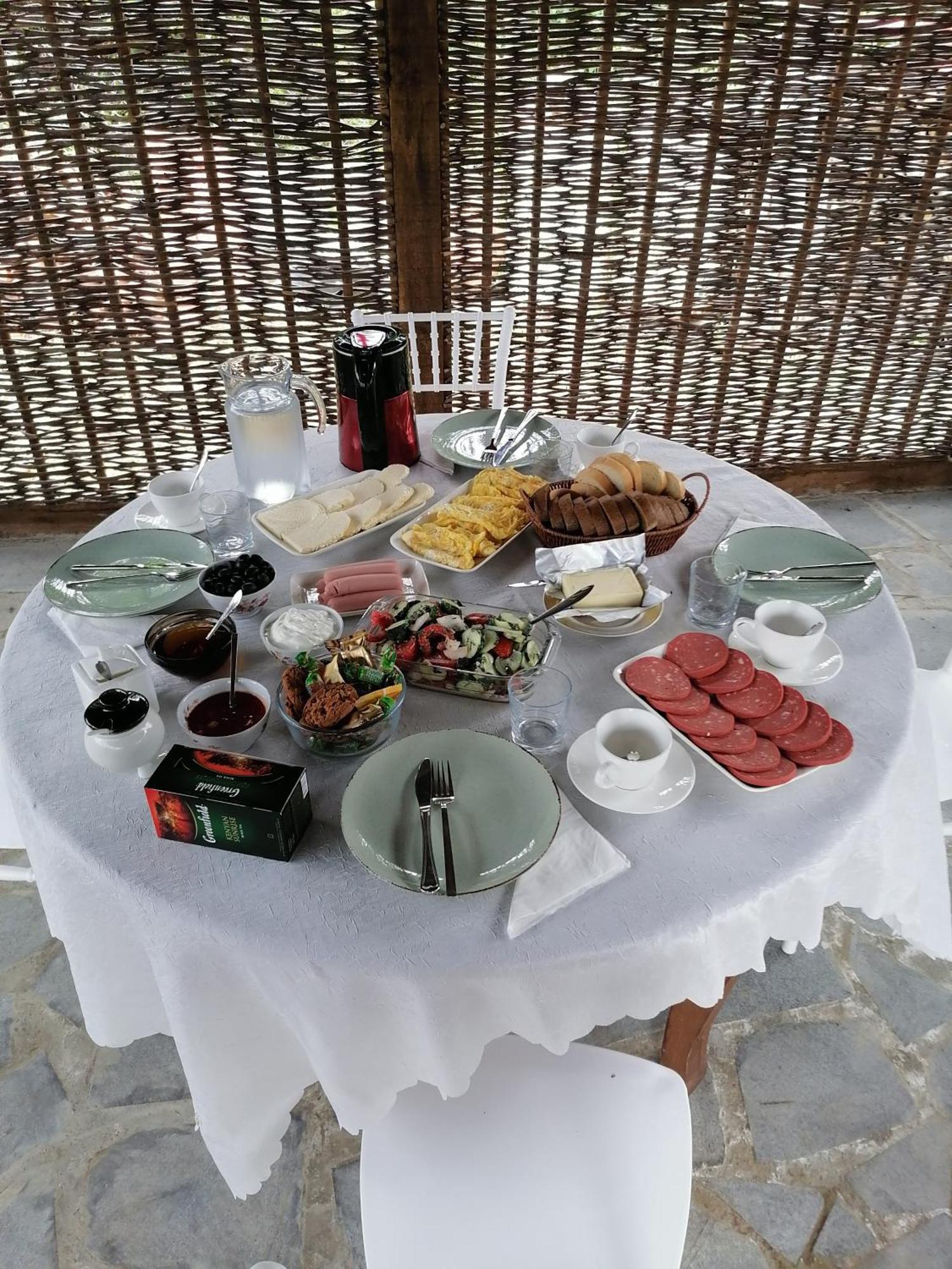 Obcha - Whispering Vines Chalet